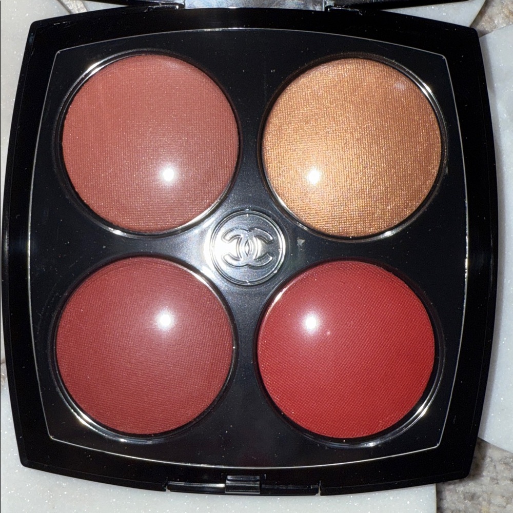 CHANEL Limited Edition Eyeshadow and Blush 23